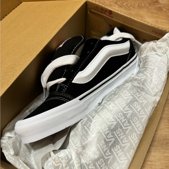 Knu Skool Vans - Picture 1 of 4